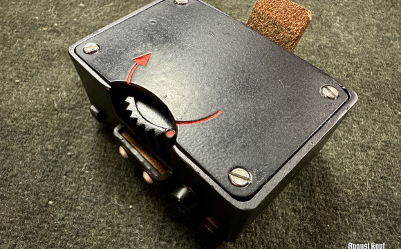 Pionier equipment such as MS that are based on the bakelite boxes with front panel very similar to Feldfu radios, are becoming more and more popular among reenactors of pioniers.