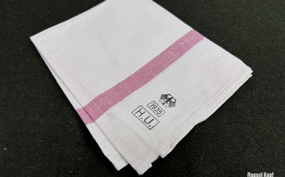 Small hand towel, made of thin cloth.