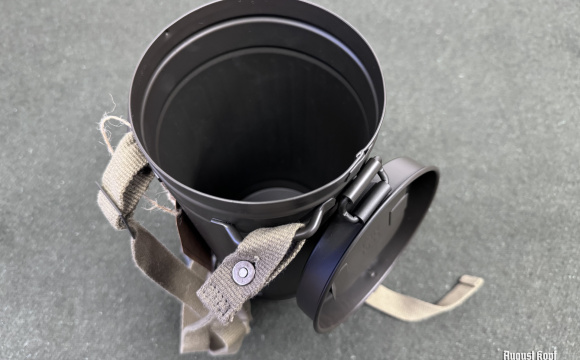 Gas mask can + straps