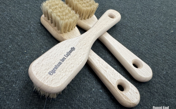 Soldier's brushes.