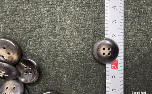 Replacement Old Stock Horn Buttons 350pcs
