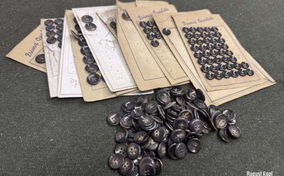 Replacement Old Stock Horn Buttons 350pcs