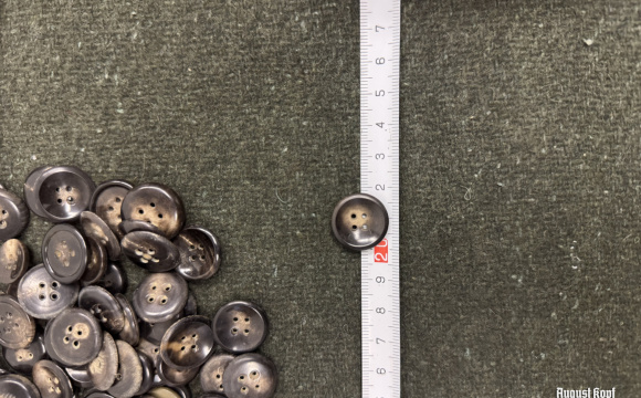 Replacement Old Stock Horn Buttons 350pcs