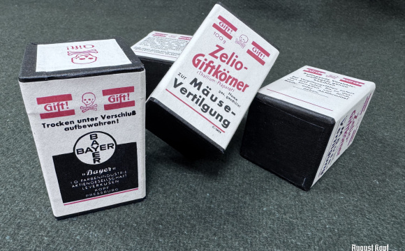 Recently we acquired original unopened box Zelio-giftkörner from WW2 era for pest control of premises.