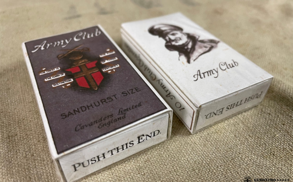 Nice UK design of WW2 cigarette box Army Club.