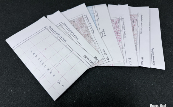 We picked the 7 most interesting parts of 22 official maps to make this set more economical.