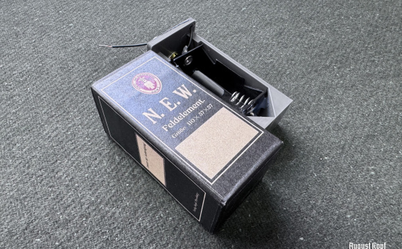 Nice design of WW1 battery dedicated for field phones, e.