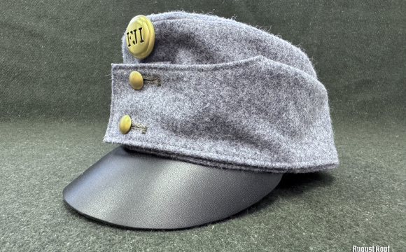 Our M1908 field cap (Feldkappe) is inspired by the authentic headgear worn by Austro-Hungarian soldiers at the dawn of the First World War.