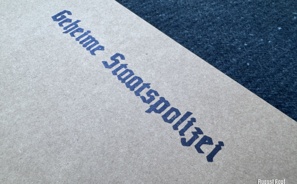 Cardboard folder Gestapo