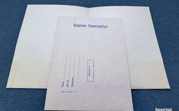 Cardboard folder Gestapo