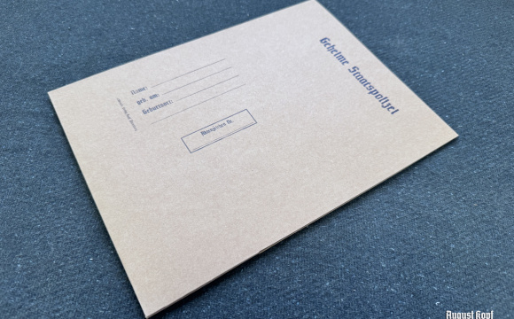 Cardboard folder Gestapo