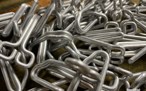 Set of standard aluminium hooks for german field blouses.