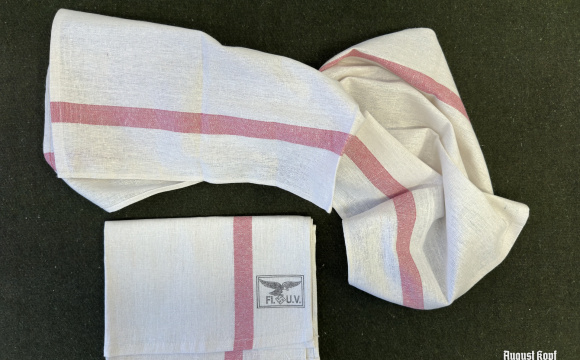 Small hand towel, made of thin cloth.