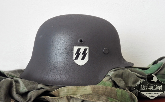 Original german WW2 helmet, restored for reenactment use.