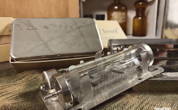 WW1 Surgical syringe set Original Record