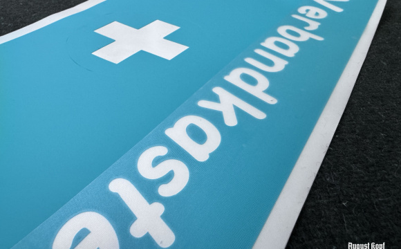 Stencil Verbandkasten + kreuz