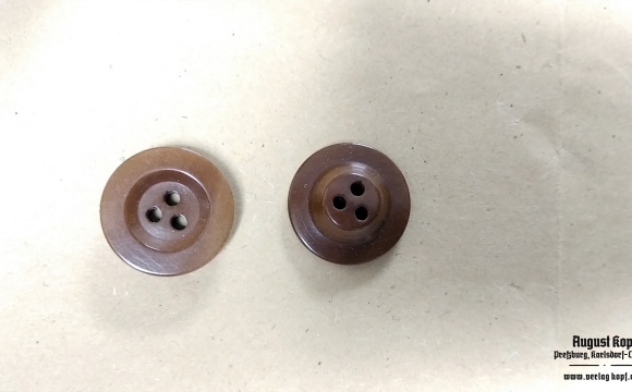 WW2 Italian brown bakelite buttons for shelter 65pcs