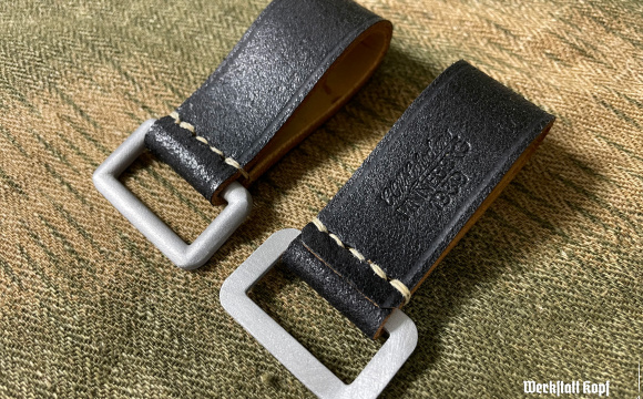 Durable early-war leather belt loop for german equipment.