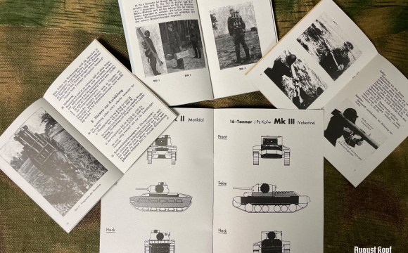 Nice set of 4 authentic booklets for late war anti-tank fight.