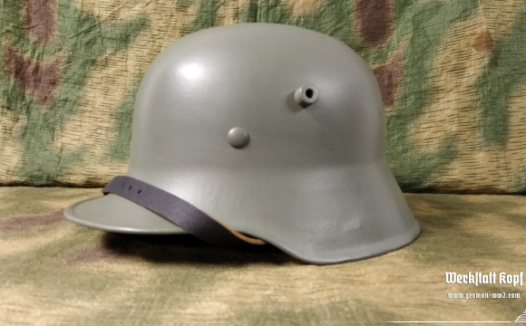 Original german WW1 ET 66 helmet helmet M18 series BW503N, restored for reenactment use.