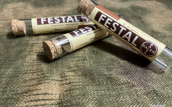 Festal vintage vial