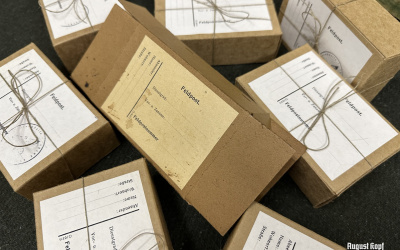 During Christmas series 2023 we focused more on the small details of authentic packaging.