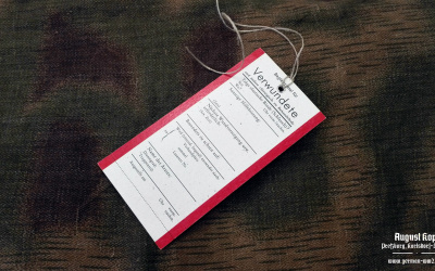Medical tags worn by soldiers through (second) button hole, possibly during first contact in dressing station - Truppenverbandplatz .
