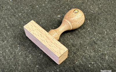 Beautiful wooden handles for rectangle rubber sheets.