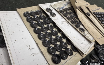 Replacement Old Stock Horn Buttons 350pcs
