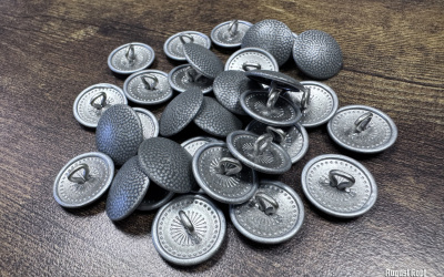 Reproduction of WH/SS metal uniform buttons.