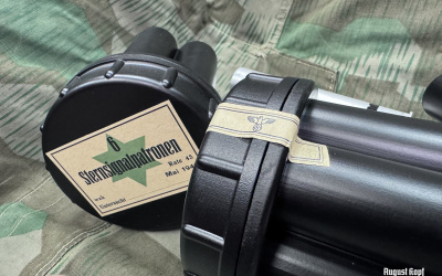 German WW2 Flare container