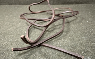 Solid 4mm brown square leather lace.