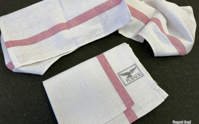 Small hand towel, made of thin cloth.