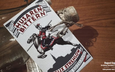 Husaren Bittern liquor alcohol label 2x