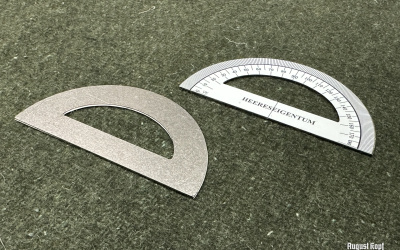 Tiny help for measuring angles on maps and documents.