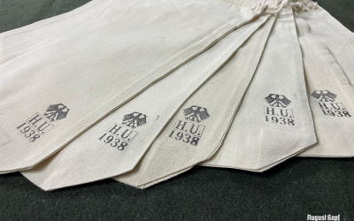 We offer new linen bags for personal use.