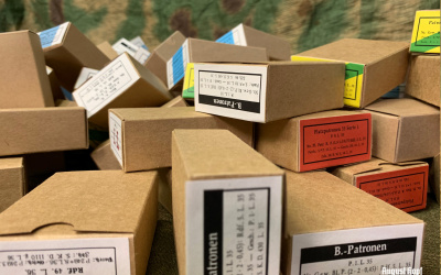 Standard German WW2 ammo boxes used for 15 of 8x57 rounds.