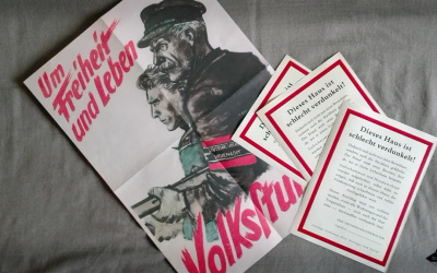 Nice set of 4 Leaflets, ideal for end of the second world war -  theme 