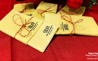 Waxed napkins - natural food wrappers