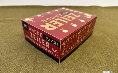 Nice WW2 era design 90V Zeiler Anode battery box for wartime radios.