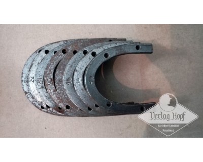Pair of steel shoe plates - Hufeisenstiefel