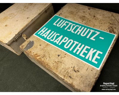 Stencil Luftschutz Hausapotheke