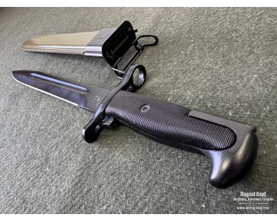 US M1 GARAND short bayonet with M7 case