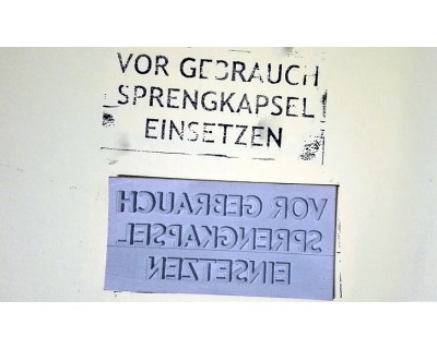 Stamp: Vor gebrauch sprengkapsel einsetzen