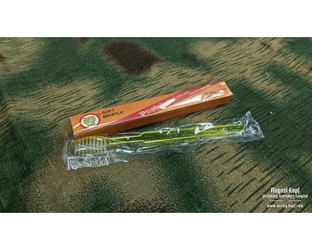 Prophylactic tooth brush