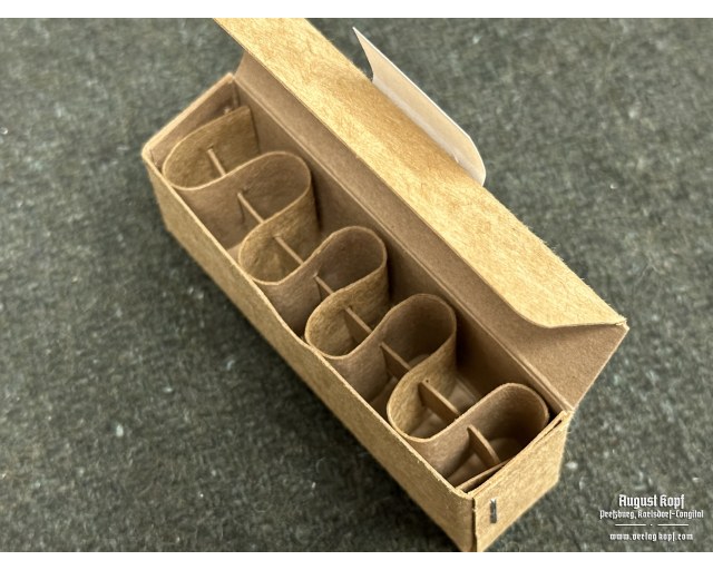 Empty box 16 Pistolenpatronen 08 type.3