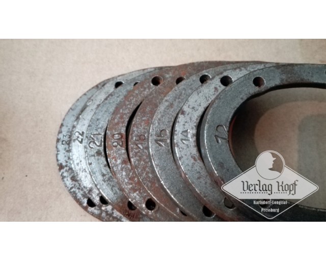 Pair of steel shoe plates - Hufeisenstiefel