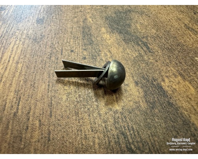 Czech helmet standard split pin for M32 vz.32