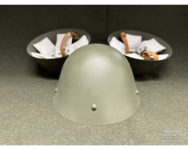 Reissued vz.32 WH/Polizei helmet