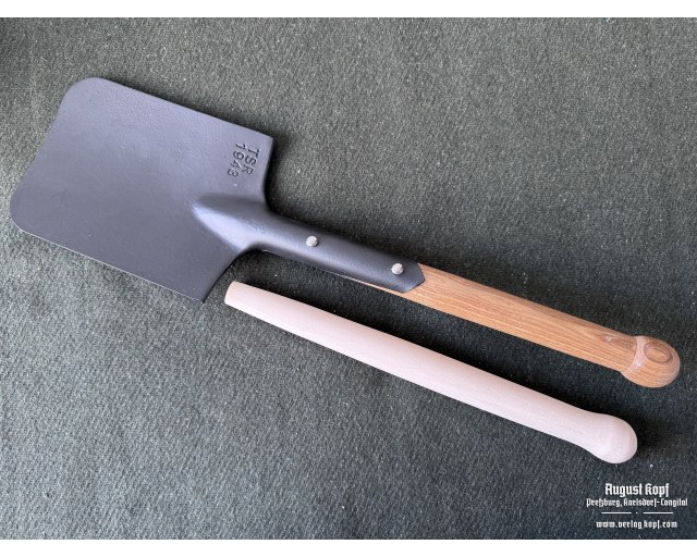 German WW2 Field Shovel